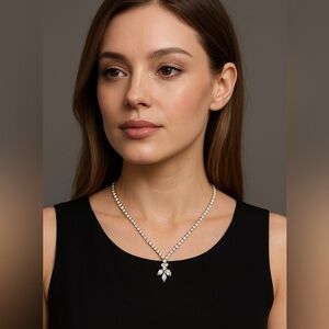 Vintage Continental Rhinestone Necklace – Clear Crystal Drop Design